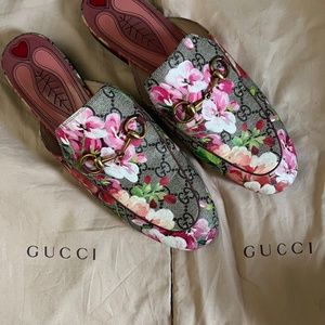 Gucci GG Supreme Blooms Printed Canvas Princetown Horsebit Loafer